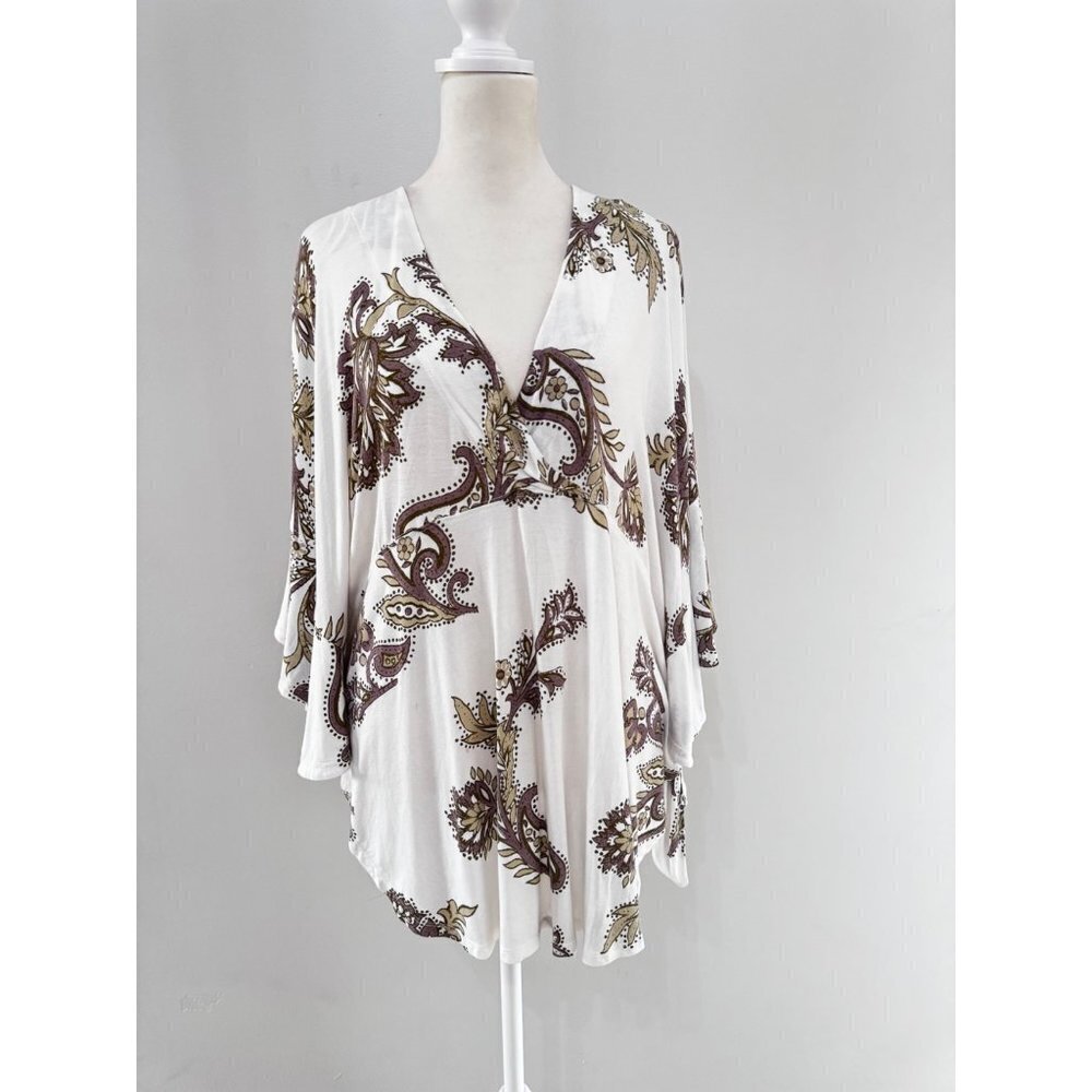 FREE PEOPLE Flowy KNIT White/Multi FLORAL Tie Sides MAUI WOWIE BLOUSE/TOP Size L